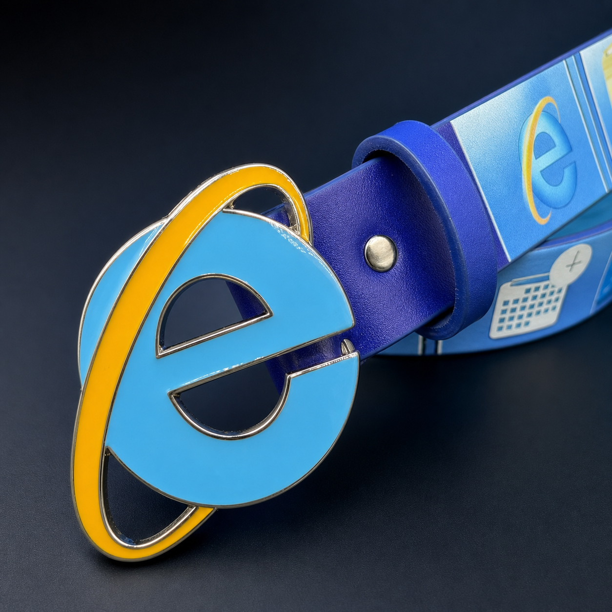 เข็มขัดมีมอินเทอร์เน็ตเอ็กซ์พล - Y2K Tech Accessories บทวิจารณ์และราคา